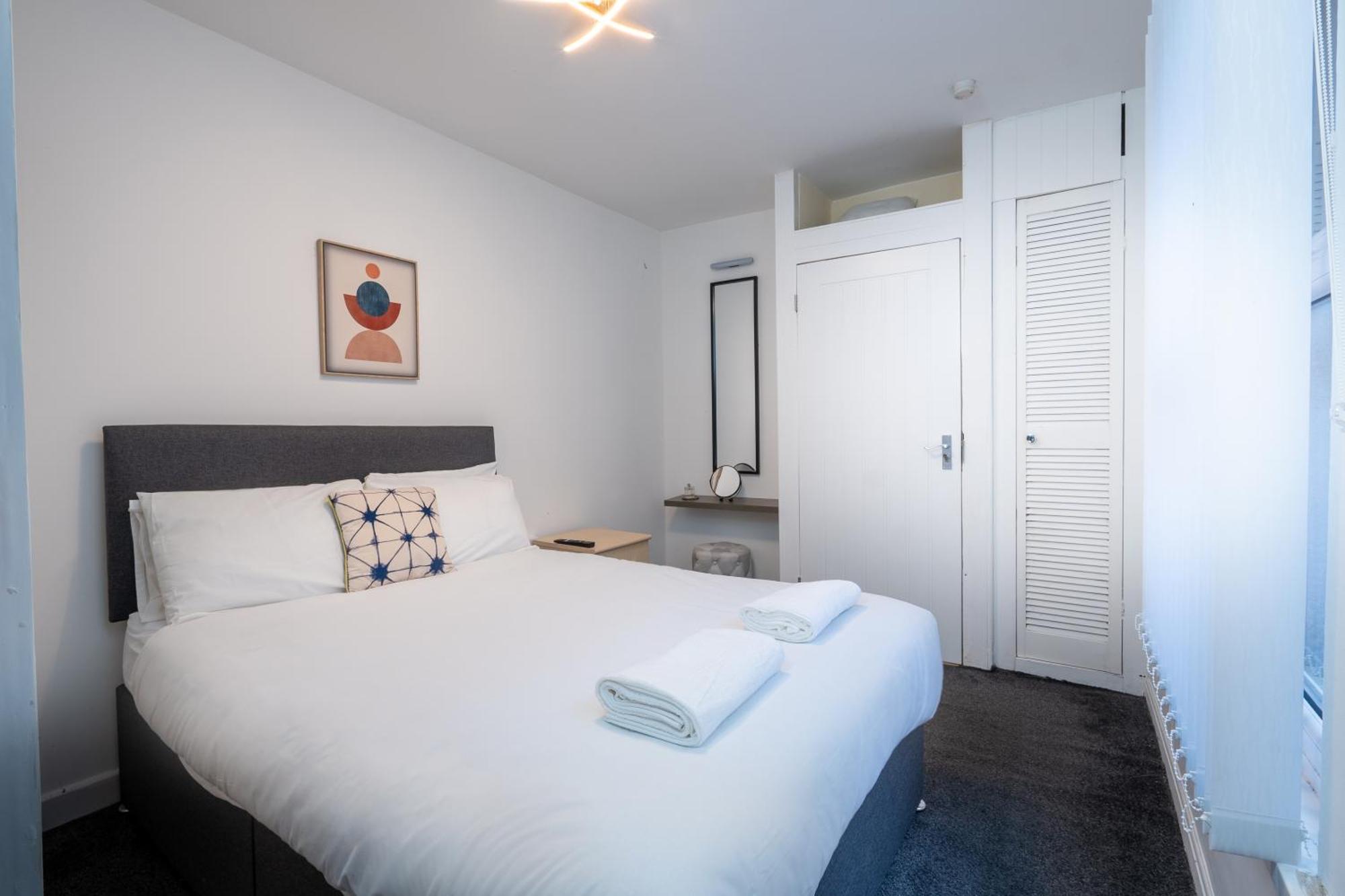4-bedroom - Ideal For Groups Working Away From Holiday home