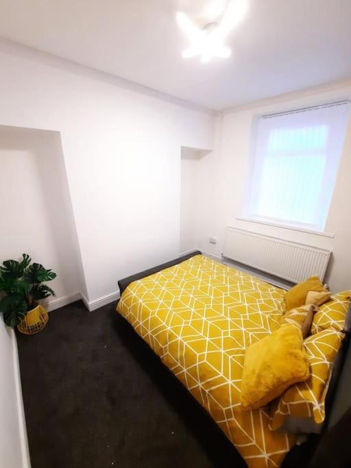 4-bedroom - Ideal For Groups Working Away From Swansea