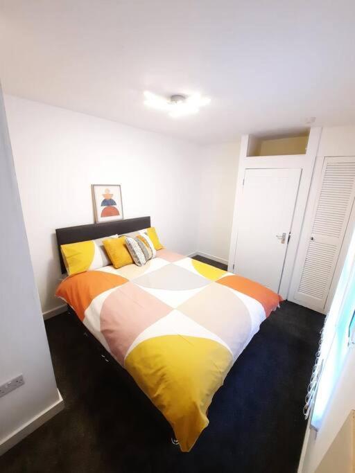 Holiday home 4-bedroom - Ideal For Groups Working Away From Swansea